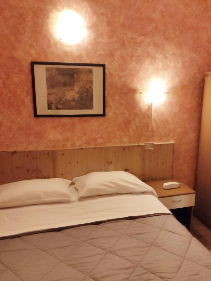 Hotel Ariosto Centro Storico Reggio nell'Emilia Zewnętrze zdjęcie